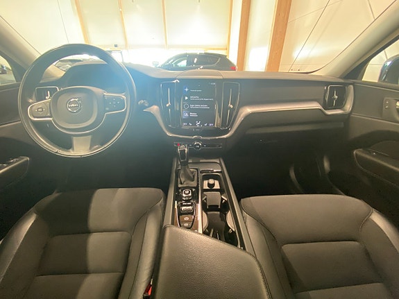 Volvo XC60 10 of 20