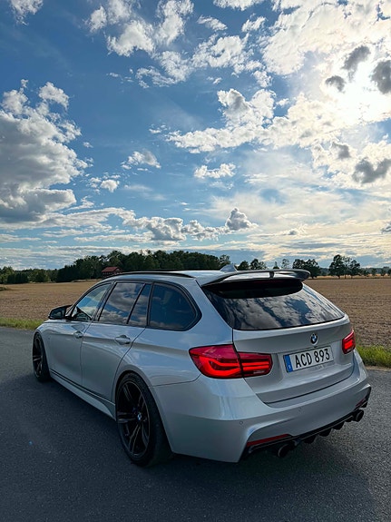 BMW 340i 3 of 12