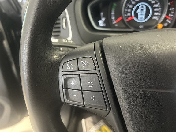 Volvo V40 18 of 21
