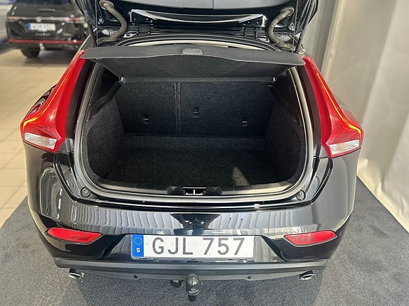 Volvo V40 7 of 21