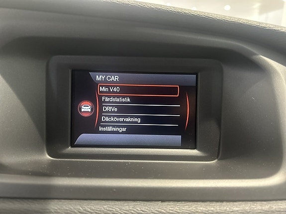 Volvo V40 12 of 21