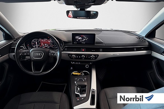 Audi A4 9 of 18