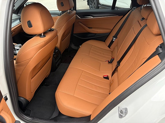 BMW 530e 18 of 21