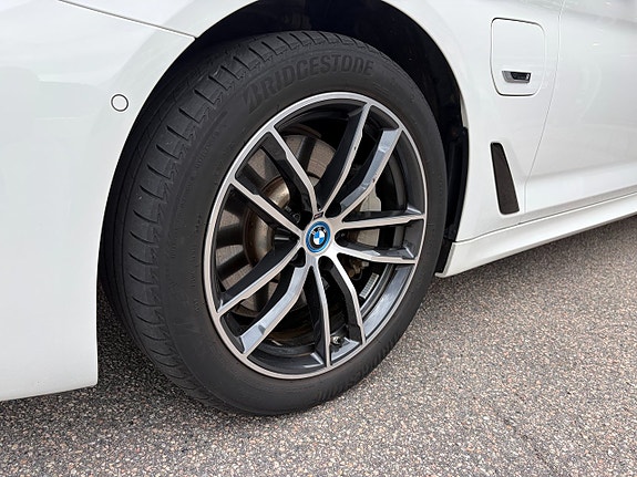 BMW 530e 21 of 21