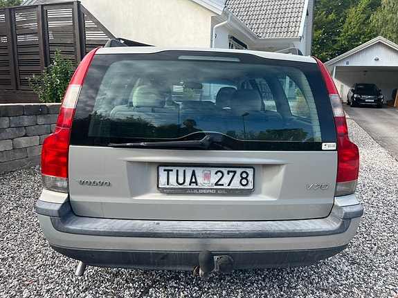 Volvo V70 4 of 7