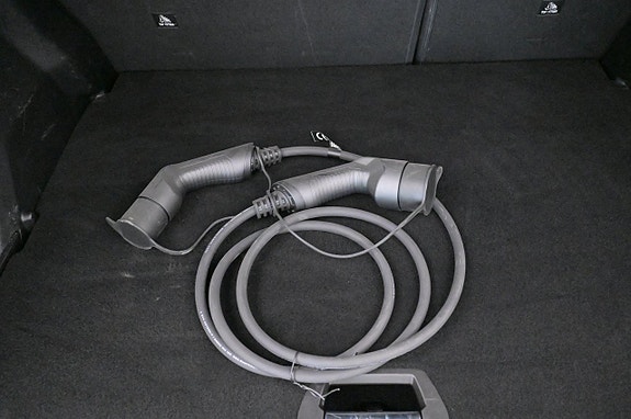 Peugeot e-2008 23 of 27