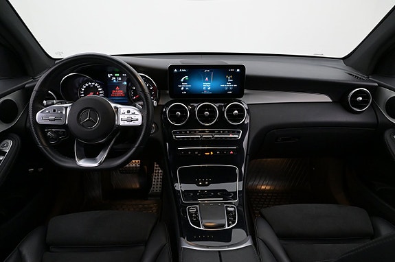 Mercedes-Benz GLC300 e 6 of 27