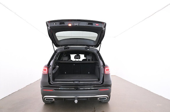 Mercedes-Benz GLC300 e 21 of 27