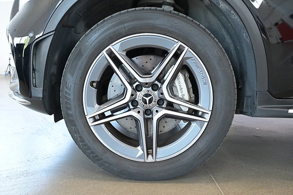 Mercedes-Benz GLC300 e 27 of 27