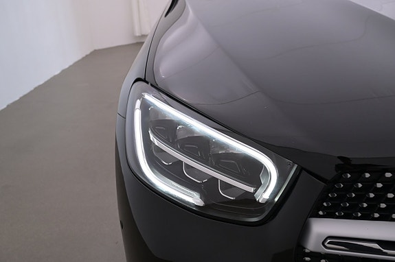 Mercedes-Benz GLC300 e 26 of 27