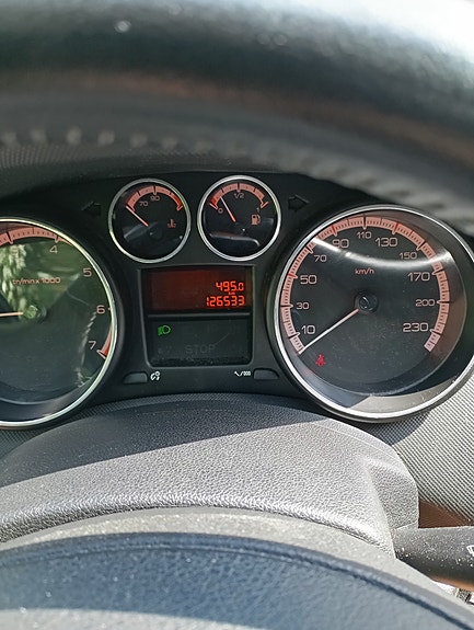 Peugeot 308 4 of 5
