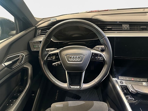 Audi Q8 e-tron 12 of 15
