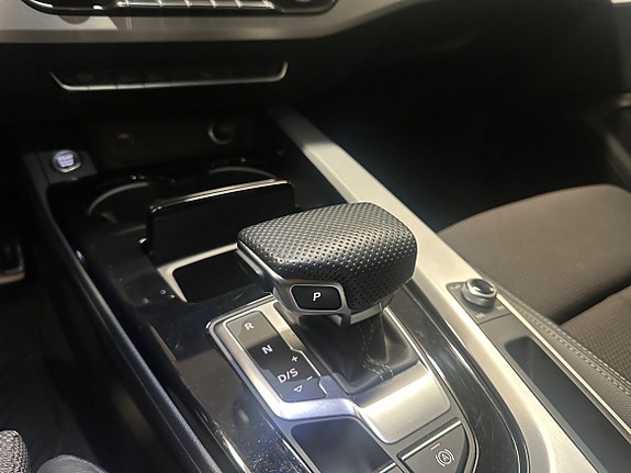 Audi A4 11 of 15