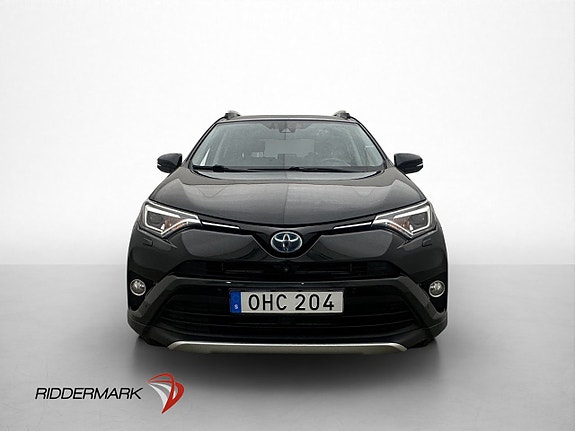 Toyota RAV4 2 of 29