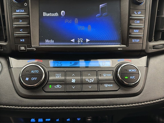 Toyota RAV4 18 of 29