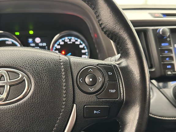 Toyota RAV4 22 of 29