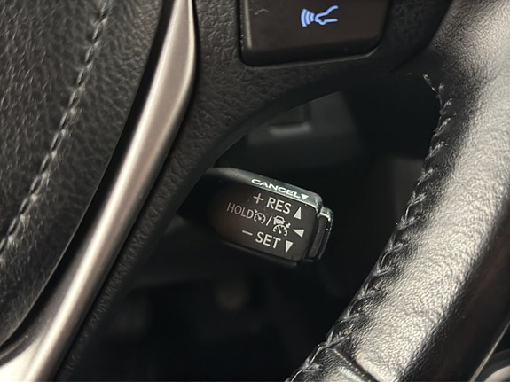 Toyota RAV4 24 of 29