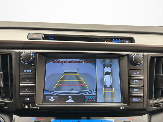 Toyota RAV4 16 of 29