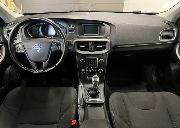 Volvo V40 4 of 6