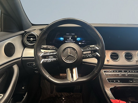 Mercedes-Benz E300 9 of 20