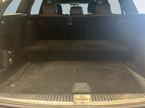 Mercedes-Benz E300 12 of 20