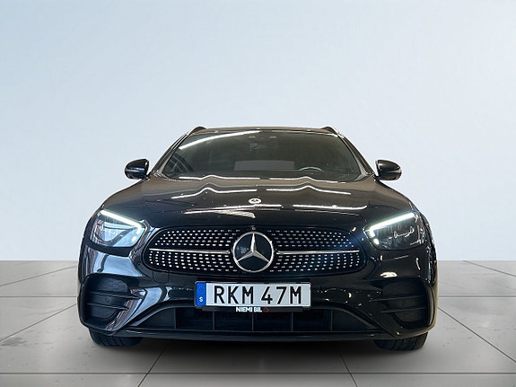 Mercedes-Benz E300 2 of 20