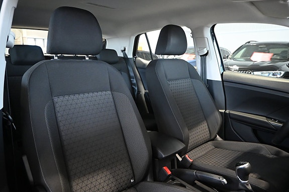 Volkswagen T-Cross 12 of 18
