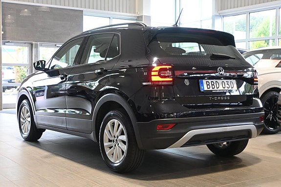 Volkswagen T-Cross 3 of 18