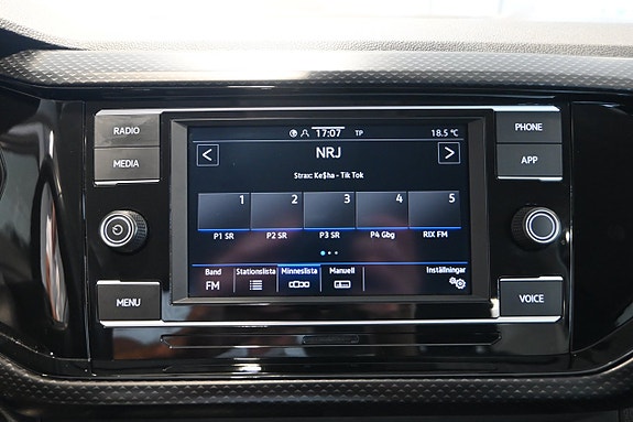 Volkswagen T-Cross 15 of 18