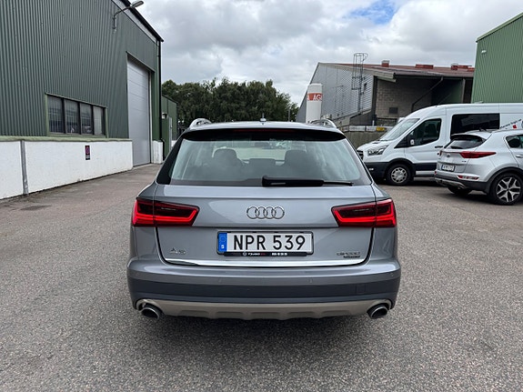 Audi A6 allroad 2 of 12