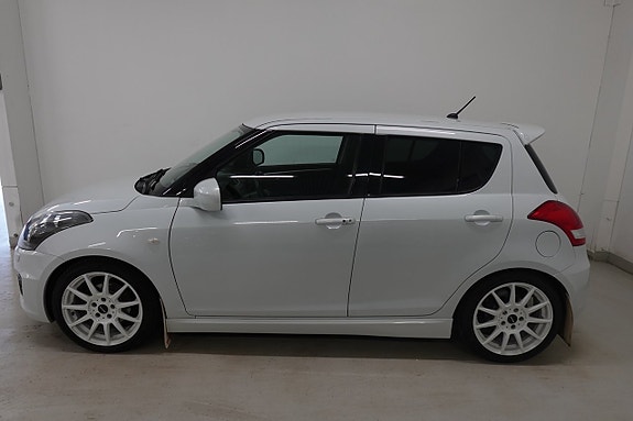 Suzuki Swift 3 of 17