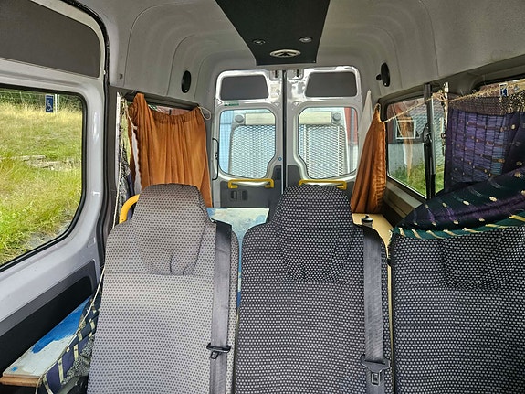 Mercedes-Benz Sprinter 4 of 6