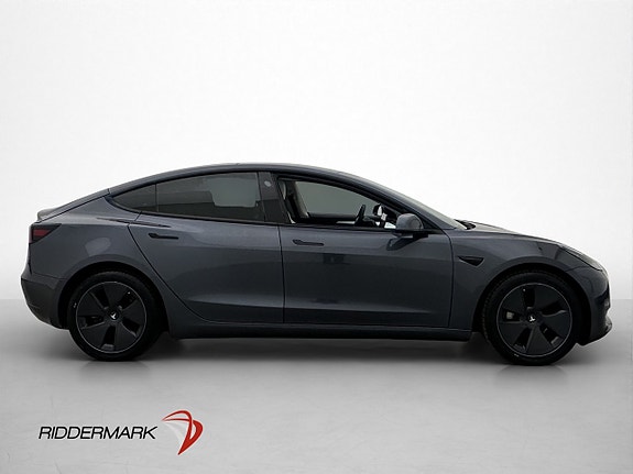 Tesla Model 3 9 of 30