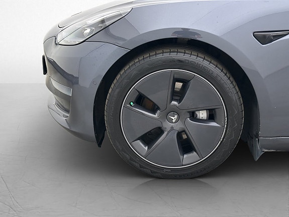 Tesla Model 3 30 of 30