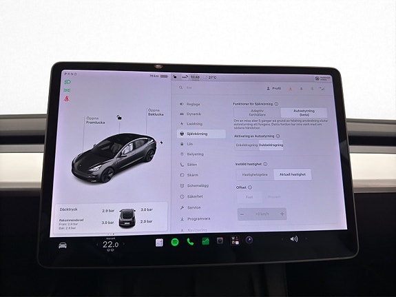 Tesla Model 3 23 of 30