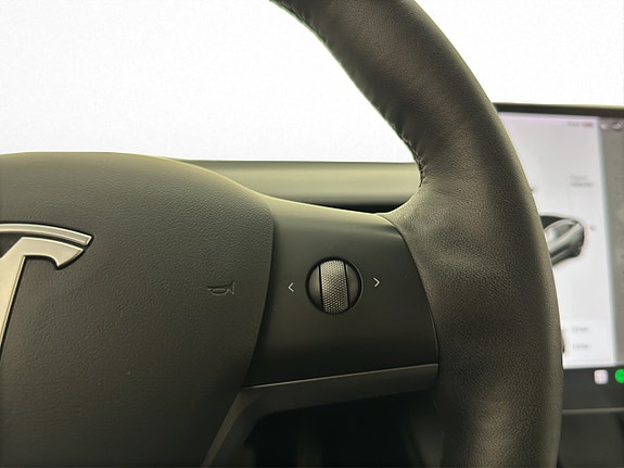 Tesla Model 3 16 of 30