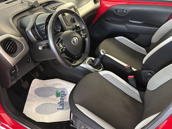 Toyota Aygo 10 of 20