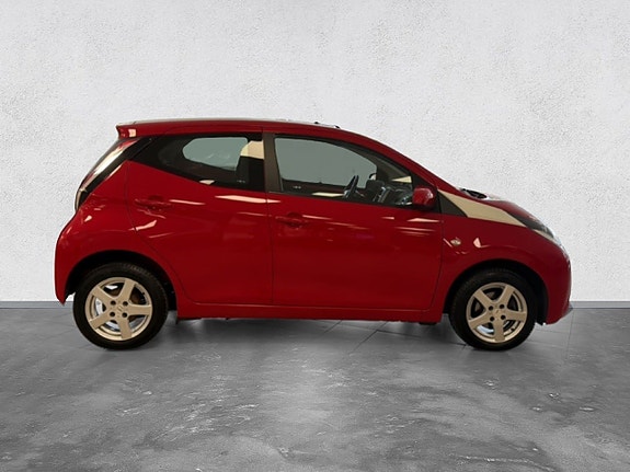 Toyota Aygo 6 of 20