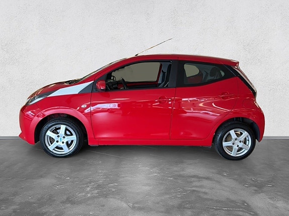 Toyota Aygo 2 of 20
