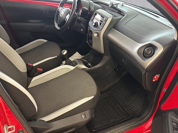 Toyota Aygo 12 of 20
