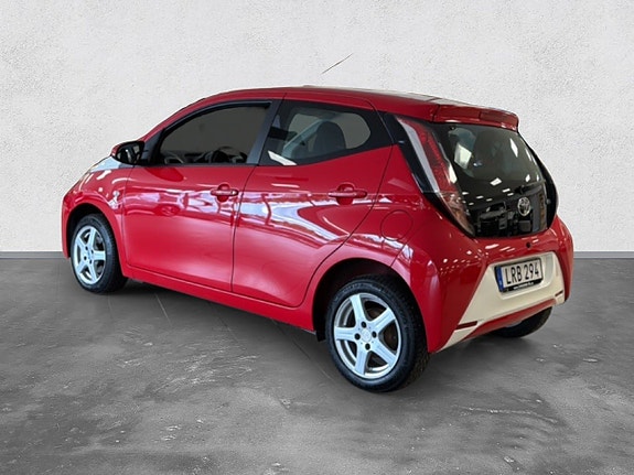 Toyota Aygo 3 of 20