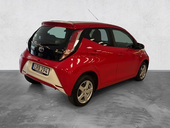 Toyota Aygo 5 of 20