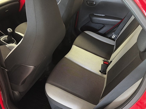 Toyota Aygo 11 of 20