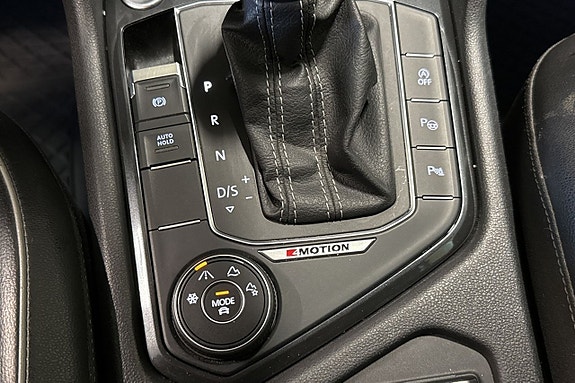Volkswagen Tiguan 18 of 24