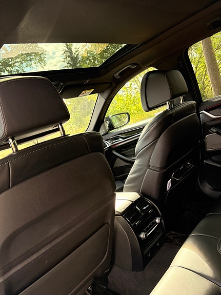 BMW 540i 15 of 28