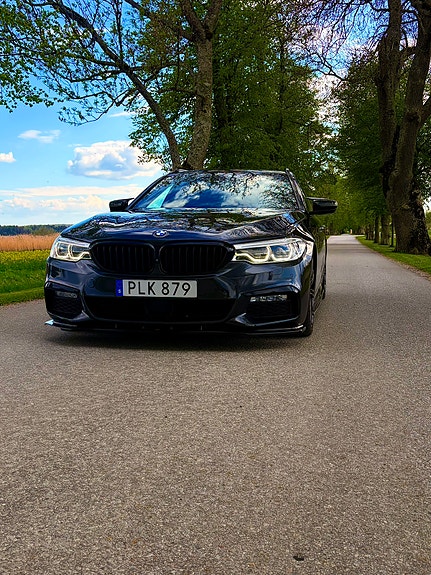 BMW 540i 2 of 28