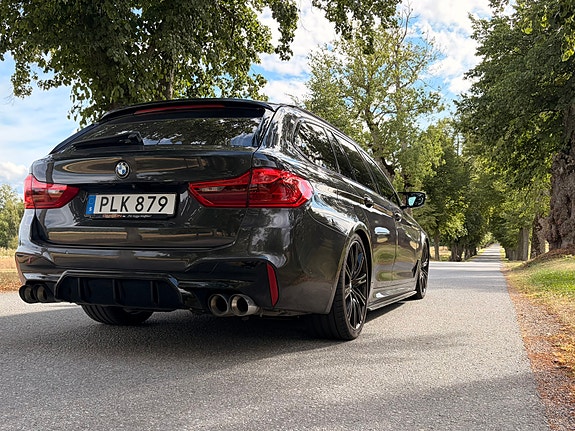 BMW 540i 8 of 28