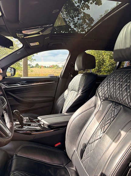 BMW 540i 11 of 28