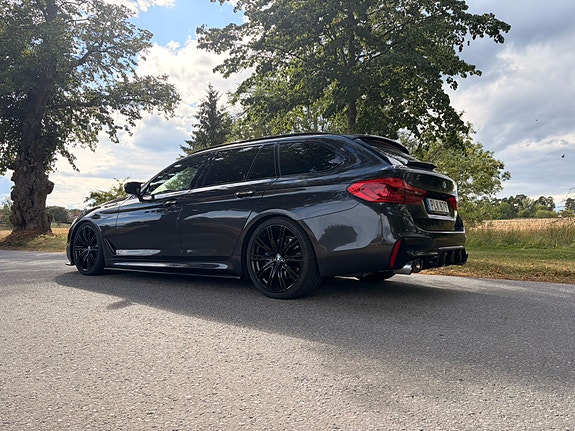 BMW 540i 7 of 28