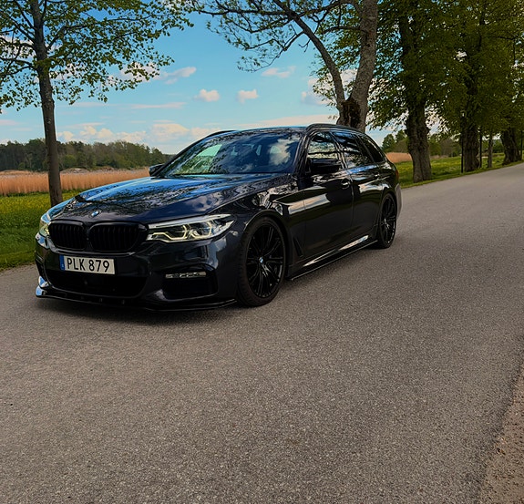 BMW 540i 4 of 28